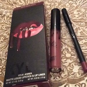 Kylie Cosmetics Makeup - NIB KYLIE JENNER Matte Liquid Lipstick Lip Liner Kylie Cosmetics Makeup - NIB KYLIE JENNER Matte Liquid Lipstick Lip Liner